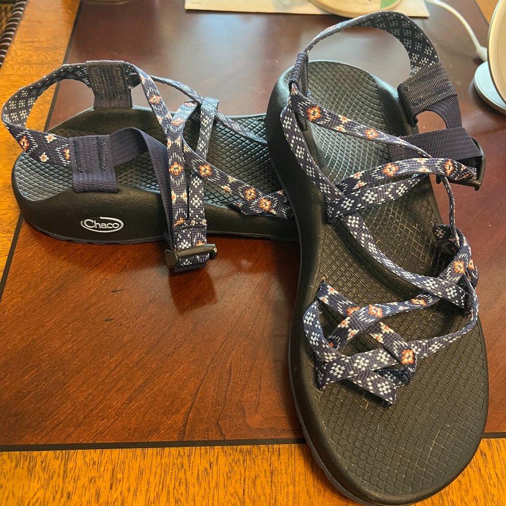Pre-Owned Chaco women's sandals size 10